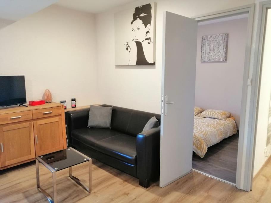 Joyeuse, Superbe Appartement D'Environs 30M2. Exteriör bild